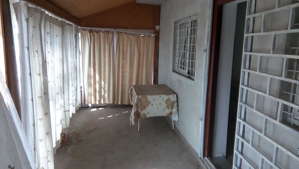 Casă și 5800 mp teren intravilan în Roșiori de Vede - Vedere 5