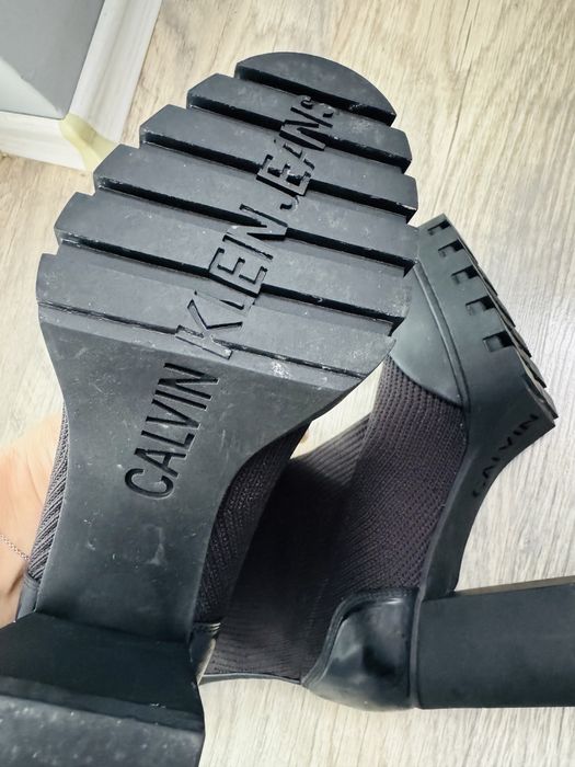 Боти Calvin klein