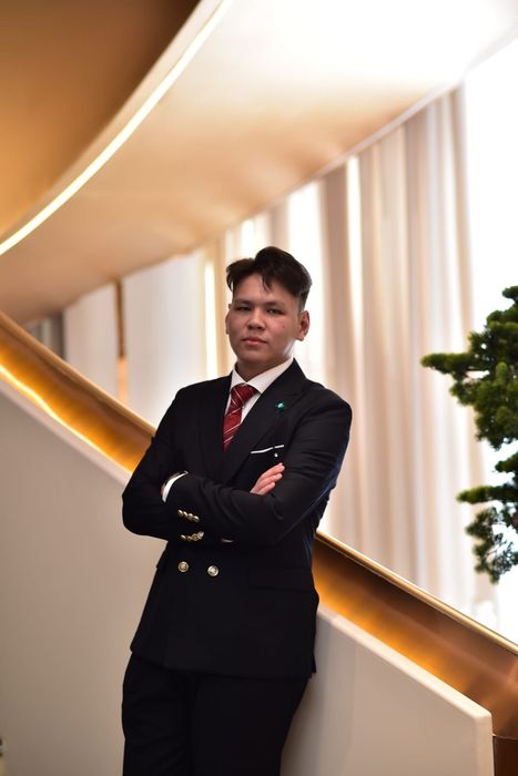 Смокинг выпускнойға