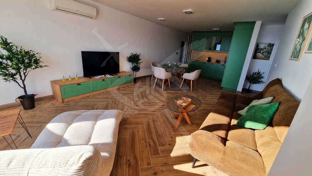 Дава се под наем Тристаен апартамент в Бургас, Сарафово - 128 кв.м за 1370 € - Снимка #1