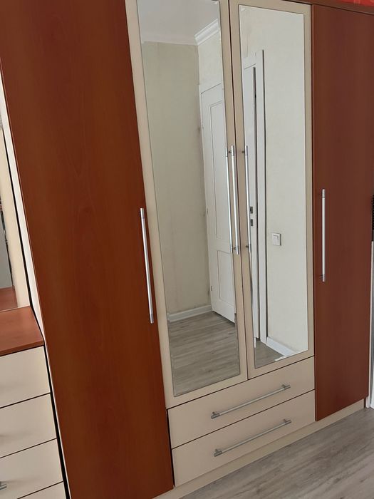 Спальный гарнитур б/у