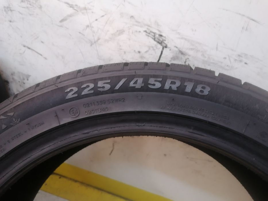 225/45/18 Iarna 4x Tracmax 95v dot 1525    7,,83mm