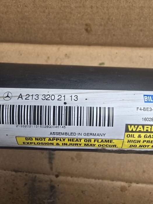 Предни амортисьори за W213.W205 оригинални. Мерцедес в перфектно състо