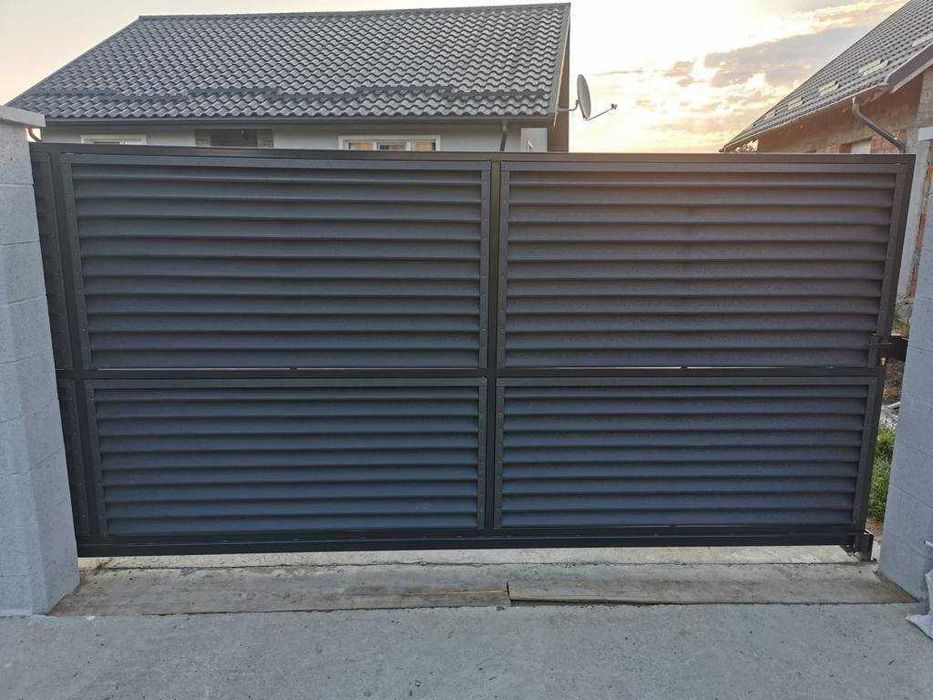 Garduri din panouri stil jaluzele, sipca metalica, tabla, plasa si BCA