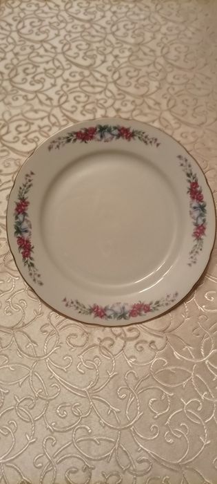 Тарелки японские.