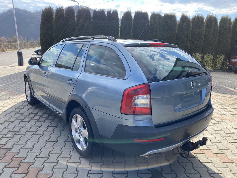 Dezmembrez Skoda Octavia Scout 2.0tdi