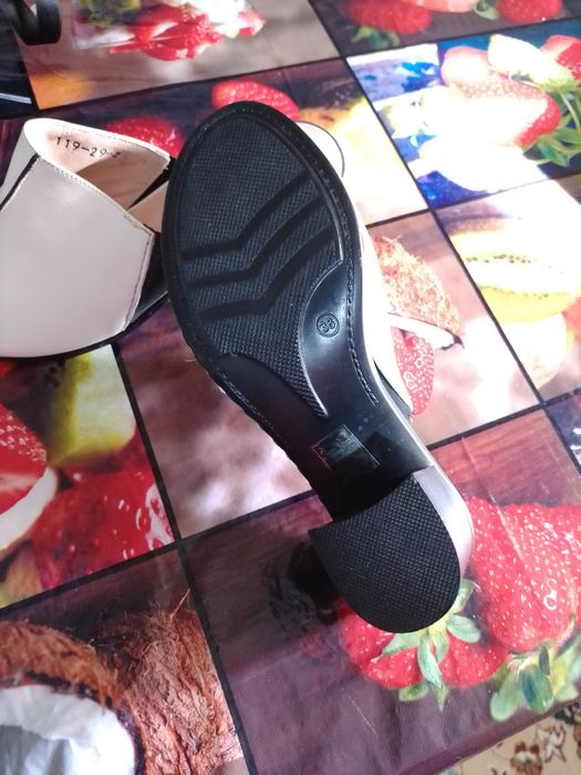 Обувь женская новая