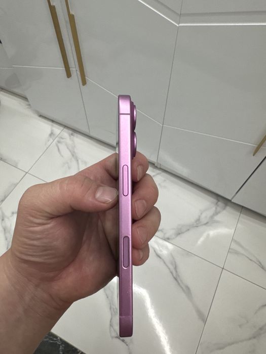 Продается Iphone 16