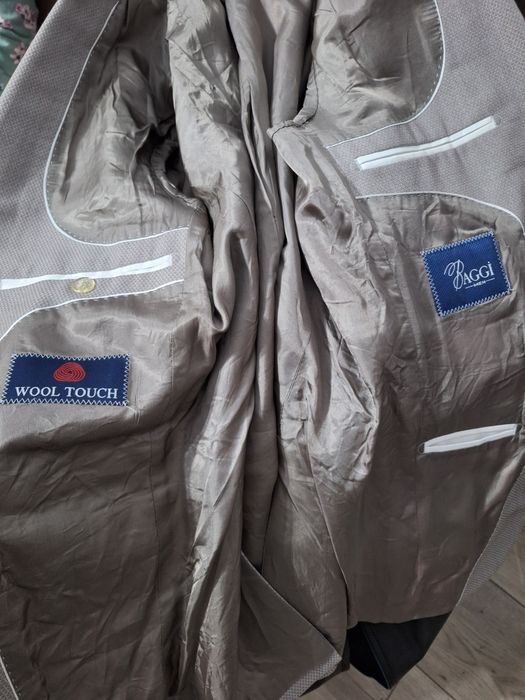 Vând sacou, vestă și pantaloni slim fit