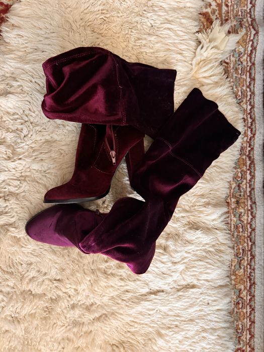 Cizme catifea, culoare superba, 38, purtate foarte putin, comode