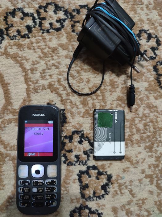 Телефон Nokia 100