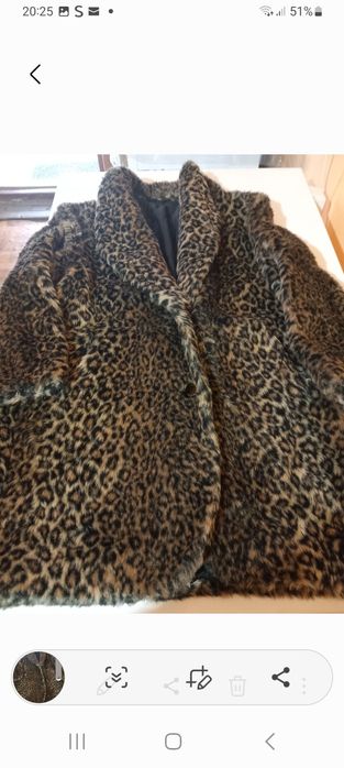 Vând haină de blana animal print