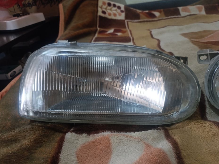 Фары  на Фольксваген гольф 3