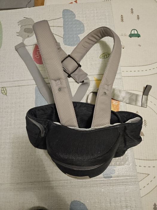 Кенгуру седалка Opalberry с модификация за преразпределяне на тежестта