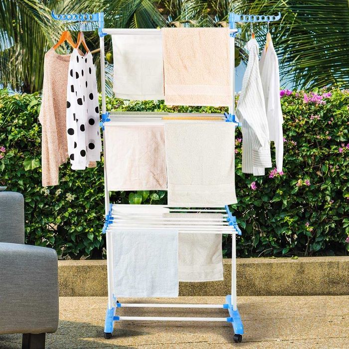 Uscator haine vertical, mobil si pliabil pentru rufe cu suport umerase