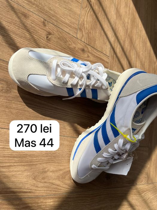 Adidasi noi cu eticheta