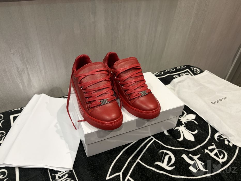 Balenciaga arena