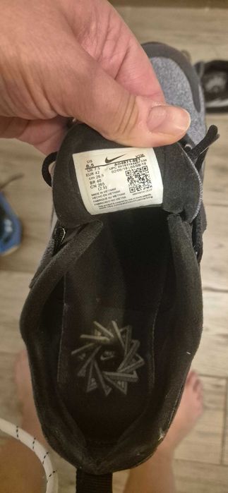 Adidasi Nike Air Max 270