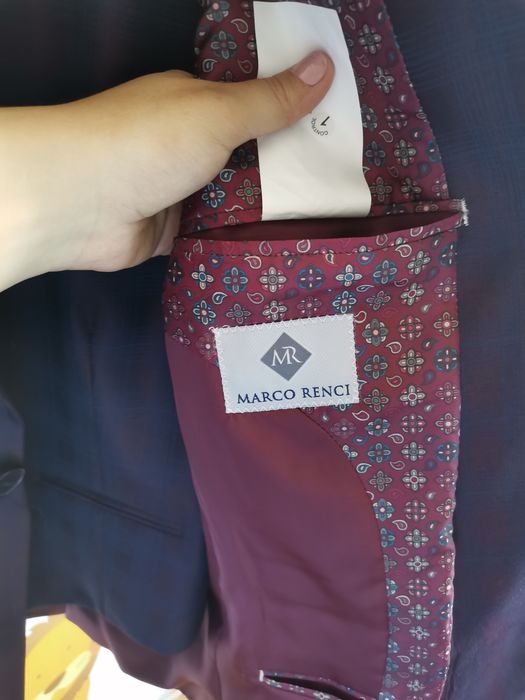 Costum elegant, cu vestă