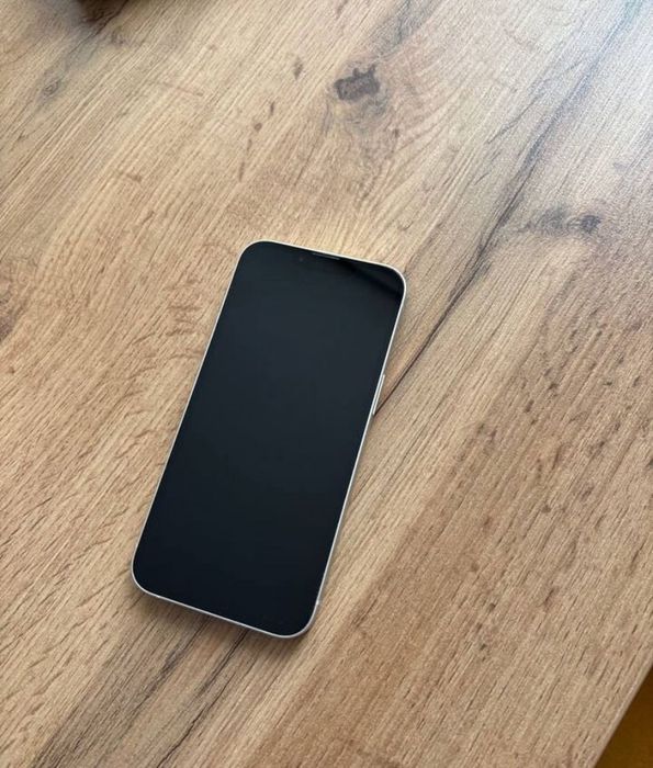 iPhone 13 128GB с гарантией