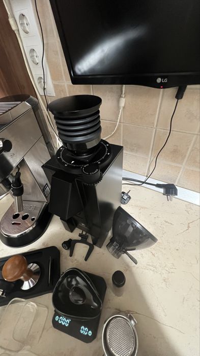 Espressor De’L onghi Dedica