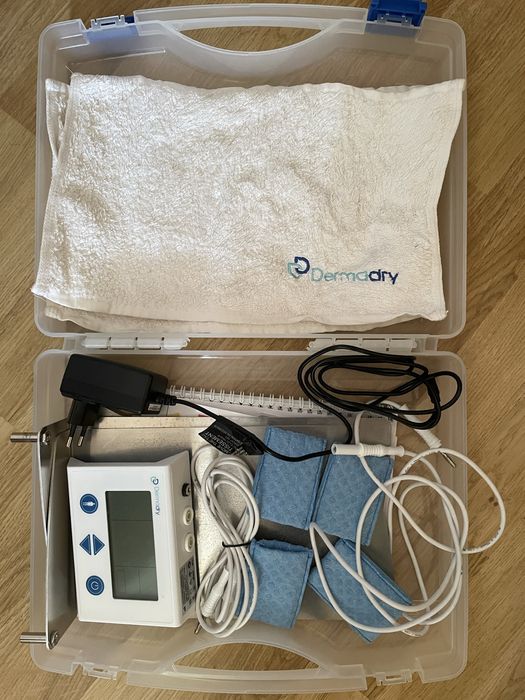 DermaDry Total, complet funcțional.