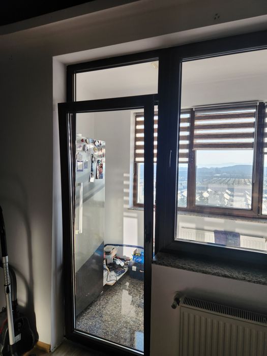 Tâmplărie PVC cu geam termopan, impecabile  maro