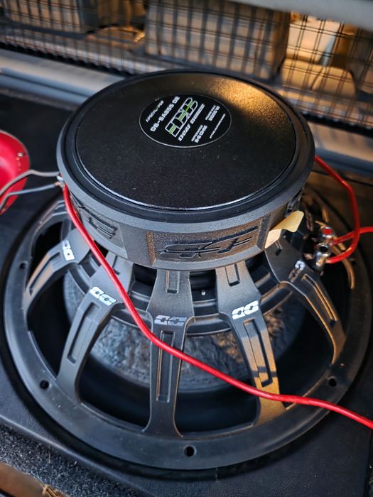 Vând sau schimb subwoofer Deaf Bounce Apocalypse