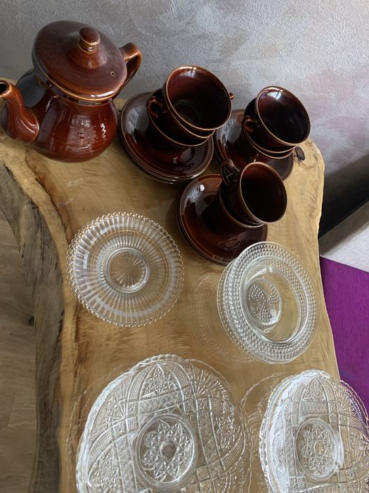 Set ceai( cafea, farfurioare 5 intinse , 3 castronele
