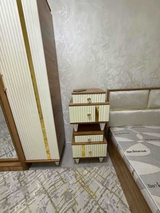 Spalniy mebel 2 kishilik karavat shkaf 2ta tumbichka tryumo + matras