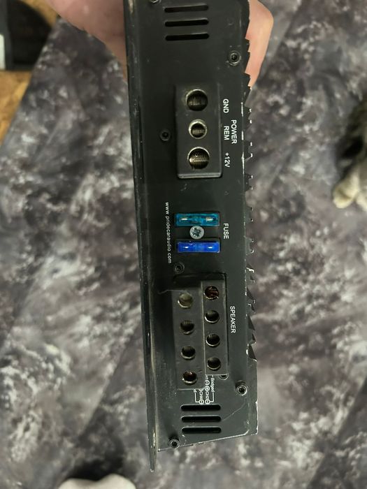 Продам усилитель