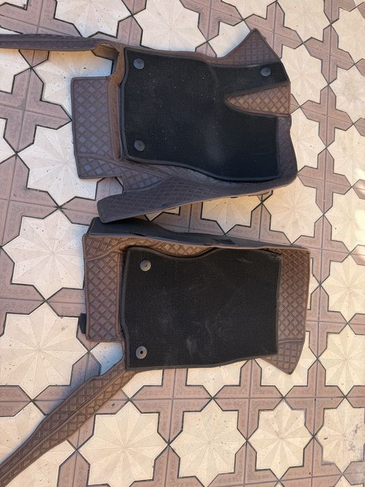 Продаю 3D коврики на Prado 250