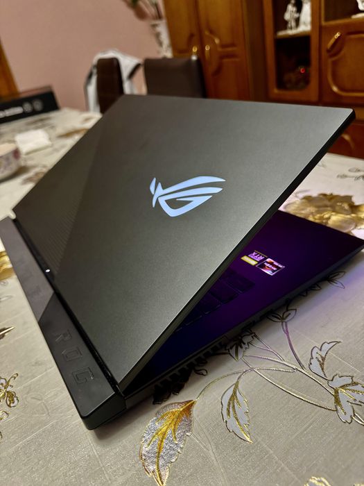 Asus RogStrix G713