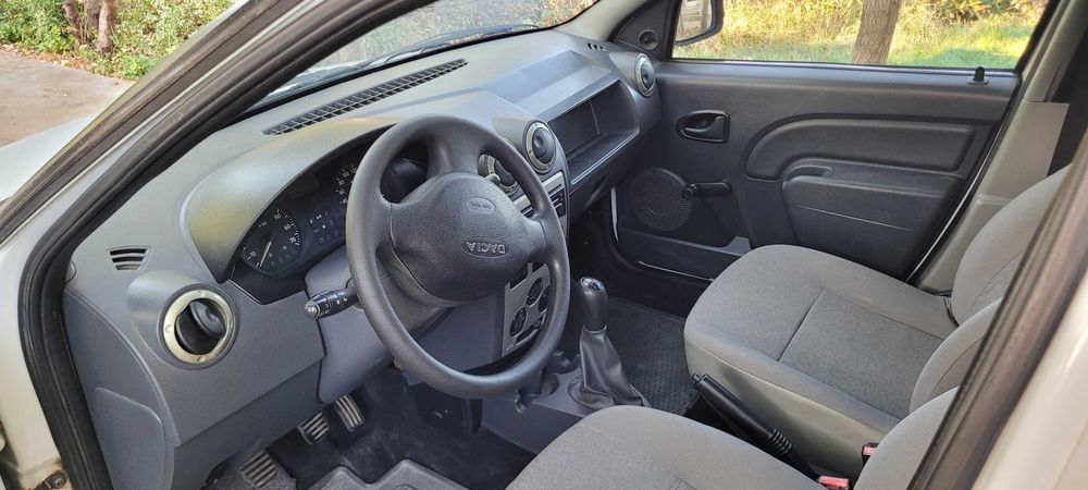 Propietar, Vand Dacia Logan Pickup 178.700 KM REALI, îngrijit, fiscal pe loc, cauciucuri iarnă, itp valabil, asigurare valabilă