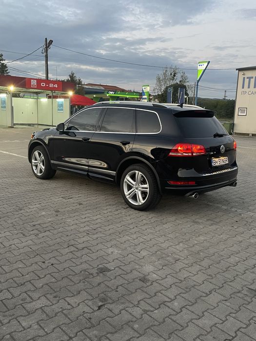 Volkswagen Touareg R line