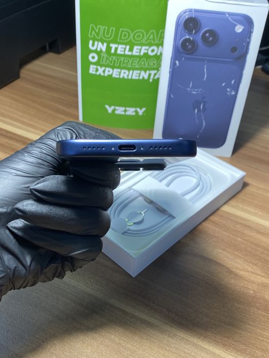 iPhone 17 Pro• 256 GB • Deep Blue