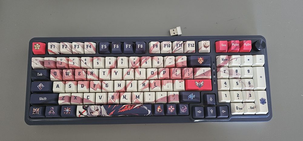 Tastatura mecanica redragon eisa pro honkai anime rgb
