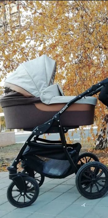 Детская коляска зима-лето. торг