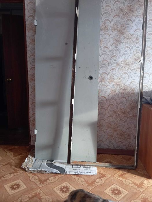 Входная Железная дверь б/у