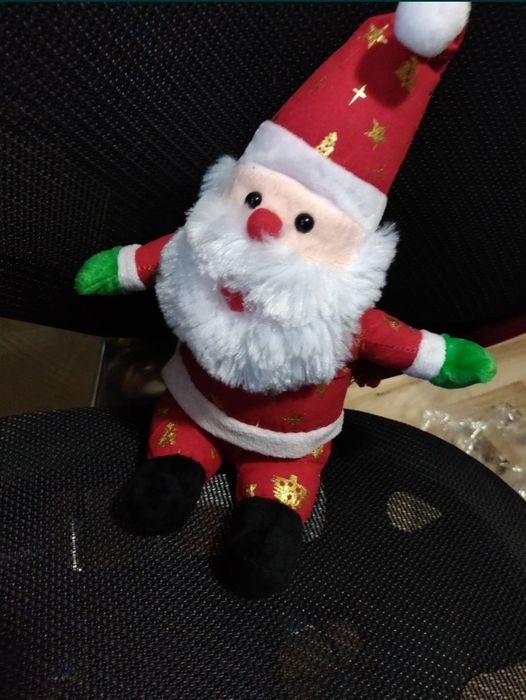 Plus mos Crăciun nou simpatic poate fi cadou