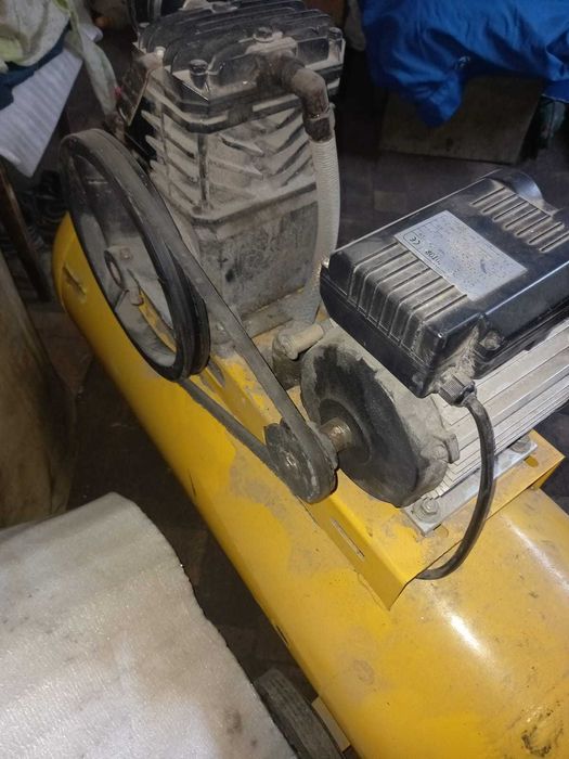 Продам компрессор