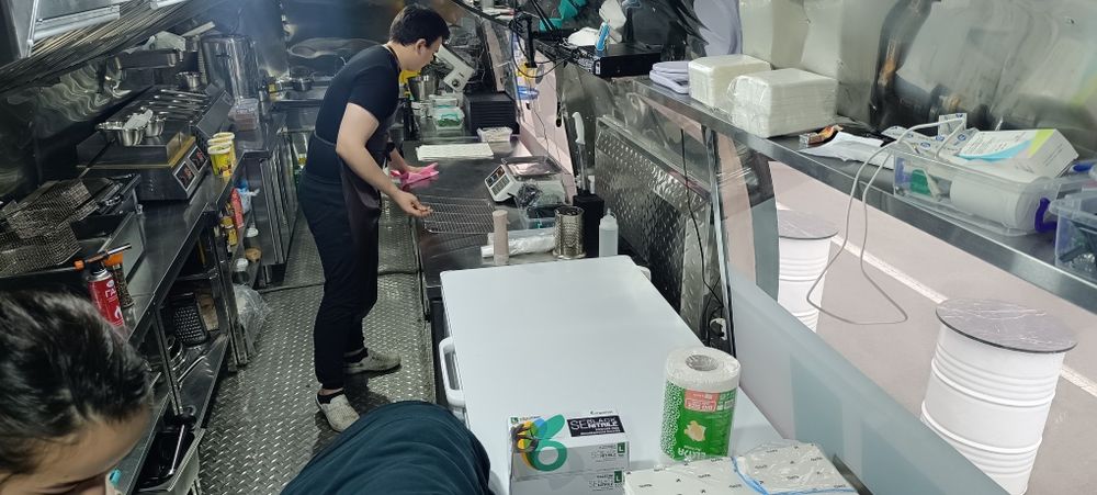 АКЦИЯ фудтрак мобильный ресторан "СТРИТЛАЙНЕР" 6 метров