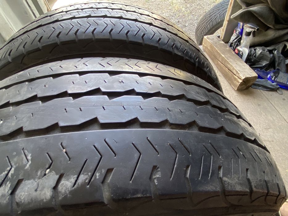 Шины Pirelli 215/65/15  2 шины