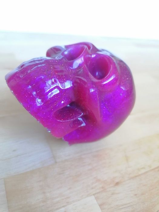 SKULL Craniu decorativ handmade din rășină roz cu glitter cosmic – decor spooky cute unic horror - HANDMADE rasina epoxy epoxidica