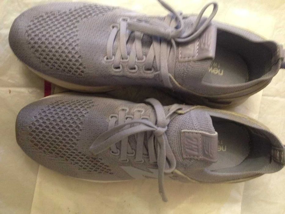 Кроссовки белые размер 39 новые