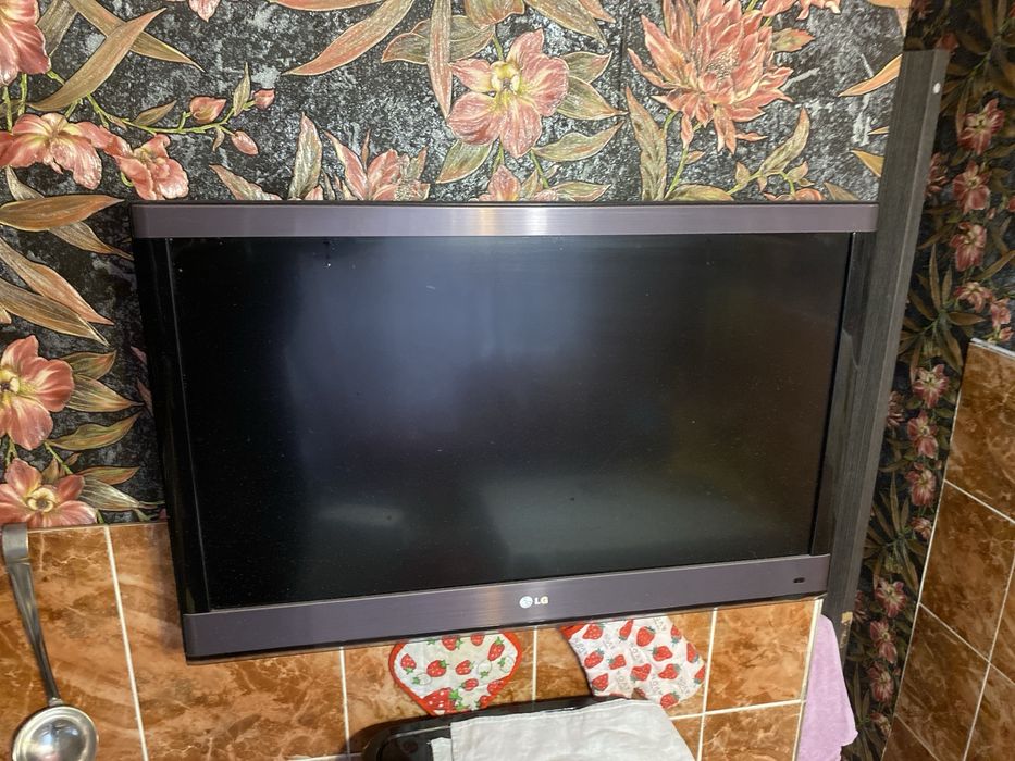 телевизор LG, прстой