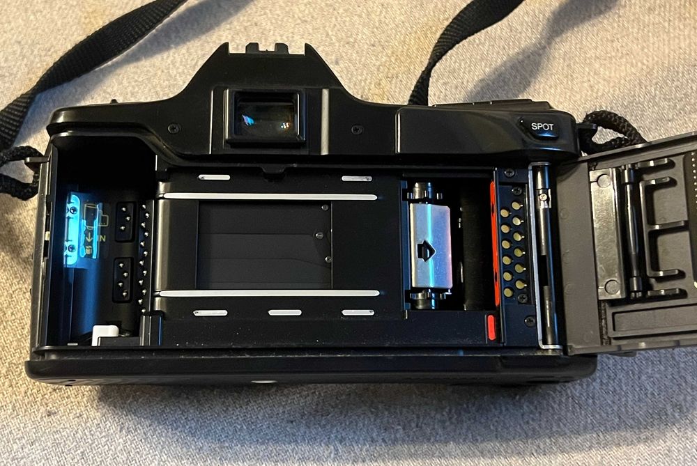 Minolta Dynax 7000i body aparat foto film 35mm montura A
