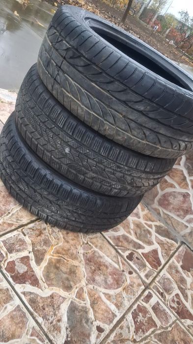 Anvelope iarna 225/60/17 și 215/60/17C.