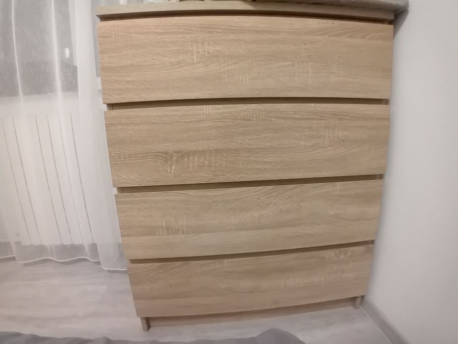 Comodă.                          .