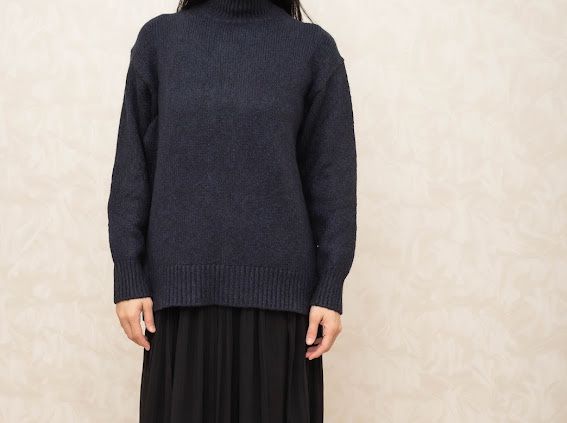 Трикотажный свитер